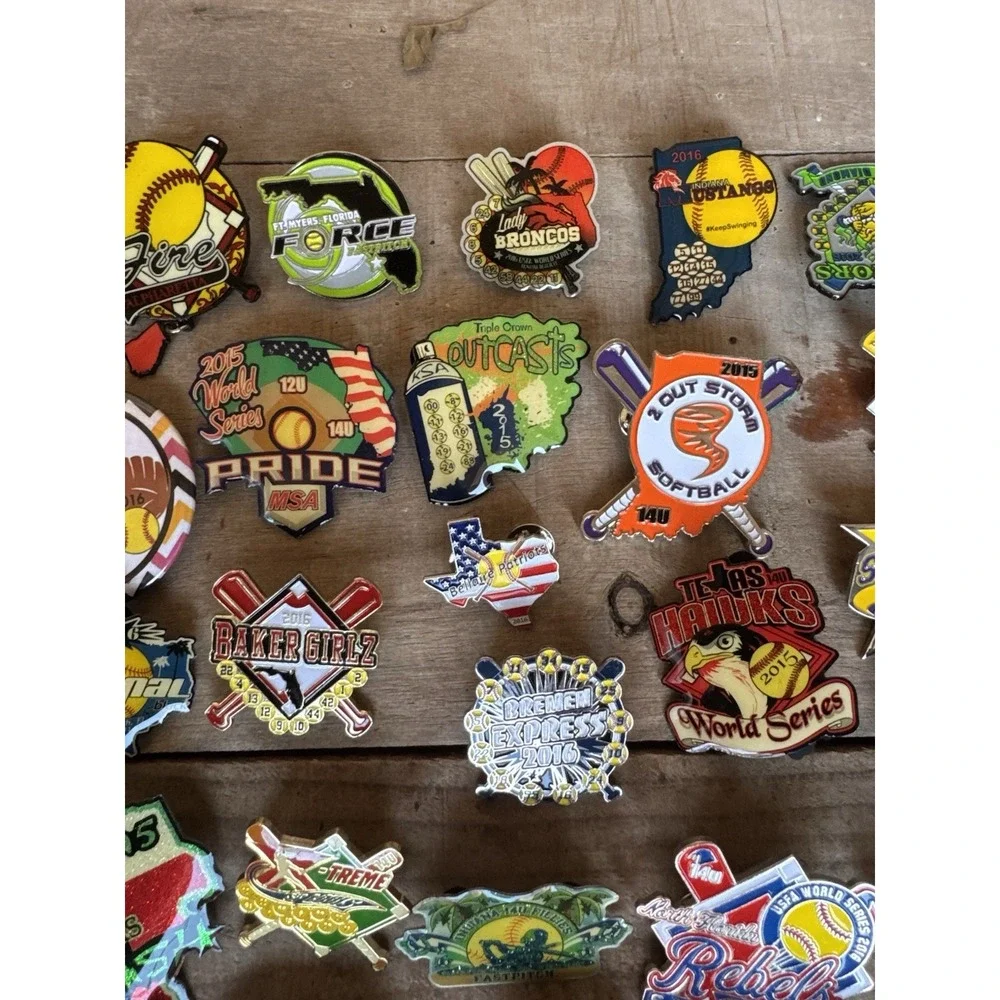 Lot of 64 Girls Fast Pitch Softball Team Trading Fastpitch Pinback Pins‎